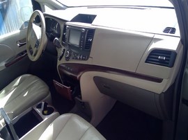 2011 TOYOTA SIENNA, GRAY, XLE MODEL, 3.5L, AWD,    Z26528